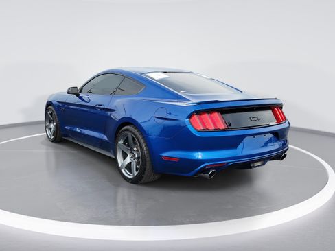Used 2017 Ford Mustang GT image 4