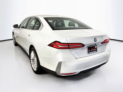 Used 2025 BMW 530i RWD image 3