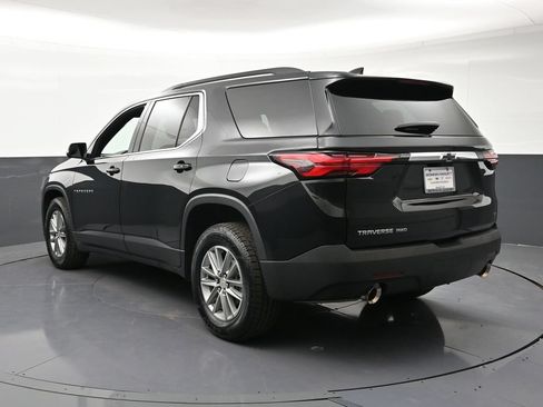 Certified 2023 Chevrolet Traverse LT w/ Rear Camera Mirror Package AWD/4WD image 3