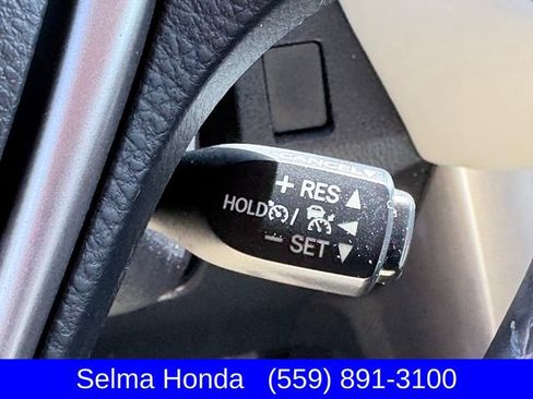 Used 2016 Toyota RAV4 Limited AWD/4WD image 18