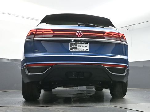 New 2026 Volkswagen Atlas Cross Sport SE FWD image 36