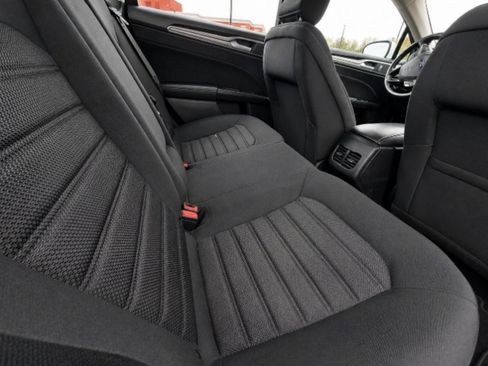 Used 2020 Ford Fusion SE AWD/4WD image 8