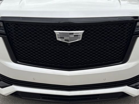 Used 2021 Cadillac Escalade Sport w/ Driver Assist Tech Package image 15