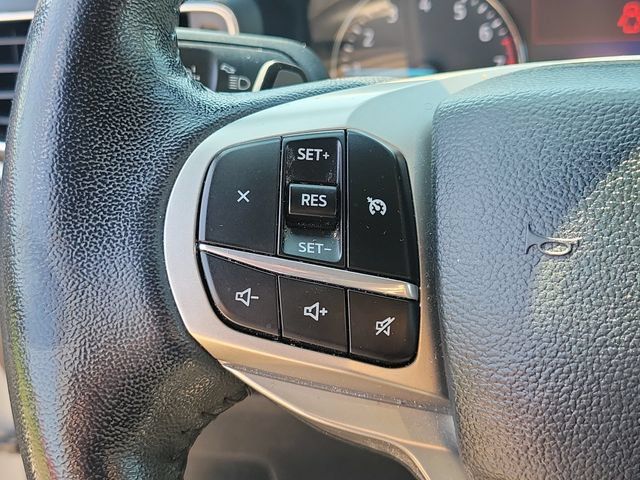 Used 2021 Ford Explorer XLT w/ Equipment Group 202A AWD/4WD image 18