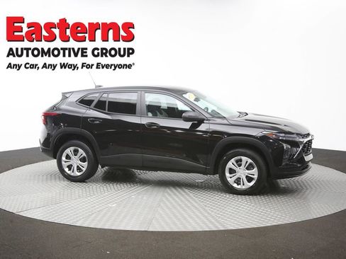 Used 2024 Chevrolet Trax LS FWD image 45