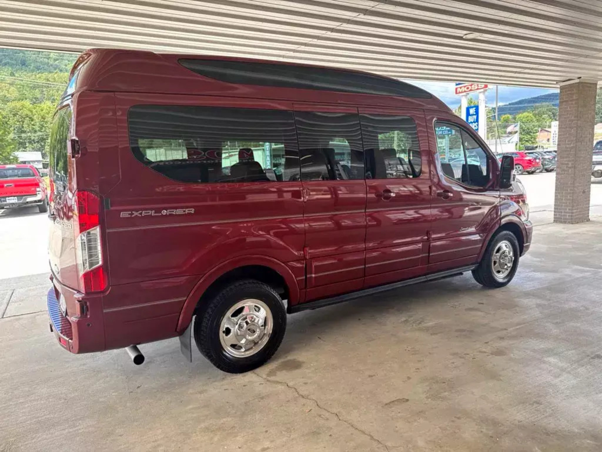 Used 2020 Ford Transit 150 Low Roof AWD image 3