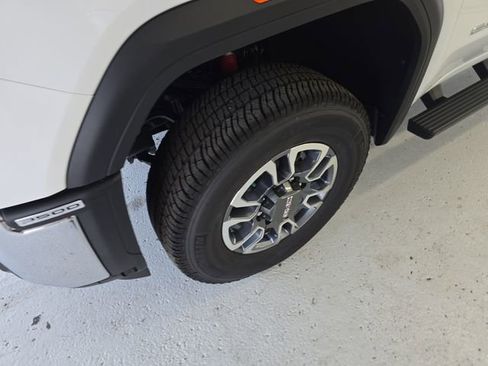 New 2025 GMC Sierra 3500 Pro image 8