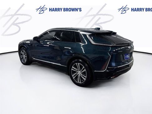 Used 2024 Cadillac Lyriq Luxury w/ LPO, Floor Liner Package AWD/4WD image 2
