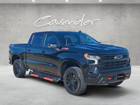 Used 2024 Chevrolet Silverado 1500 LT Trail Boss w/ Convenience Package II image 2