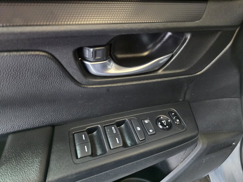 Used 2025 Honda CR-V LX image 18