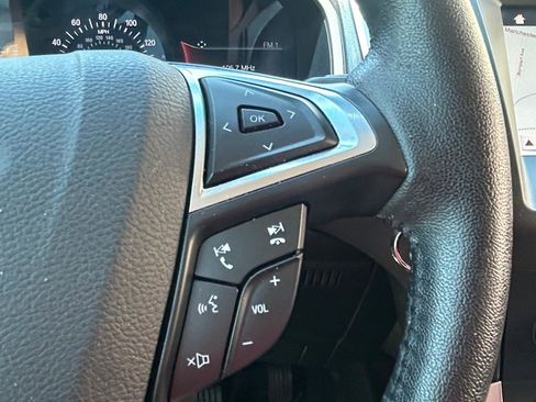 Used 2019 Ford Edge SEL w/ Equipment Group 201A FWD image 14