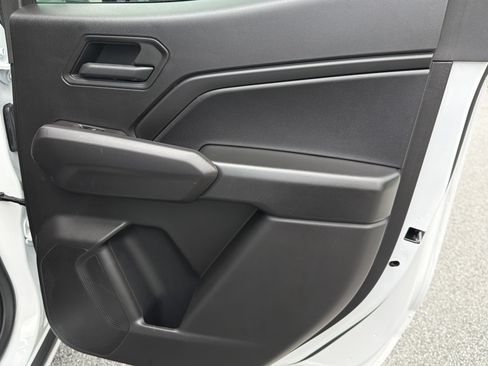 Used 2026 Chevrolet Colorado W/T RWD image 19