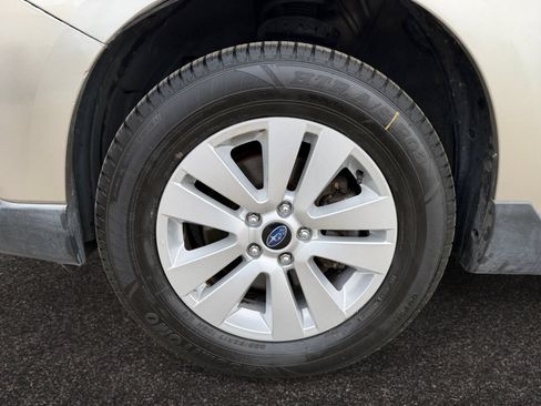 Used 2019 Subaru Outback 2.5i Premium AWD/4WD image 14