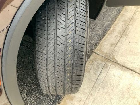 Used 2023 Chevrolet Traverse LT image 11