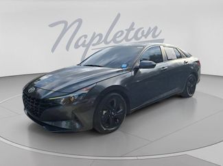 Used 2022 Hyundai Elantra SEL FWD video 1