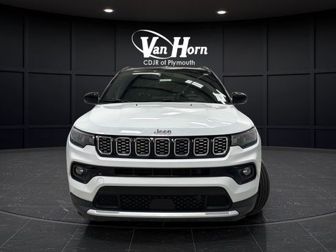 Used 2025 Jeep Compass Limited AWD/4WD image 2