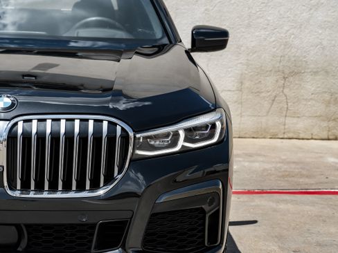 Used 2020 BMW 750i xDrive w/ Executive Package AWD/4WD image 44