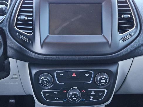 Used 2020 Jeep Compass Latitude w/ Popular Equipment Group image 14