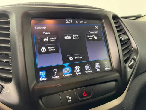Used 2018 Jeep Cherokee Limited w/ Trailer Tow Group AWD/4WD image 21