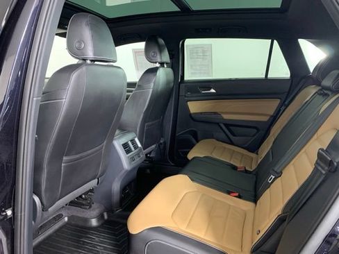 Used 2023 Volkswagen Atlas Cross Sport SEL Premium R-Line AWD/4WD image 7