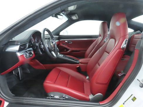 Used 2018 Porsche 911 Turbo image 20