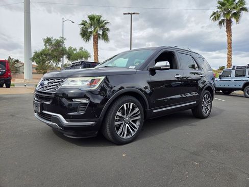 Used 2019 Ford Explorer Platinum image 2