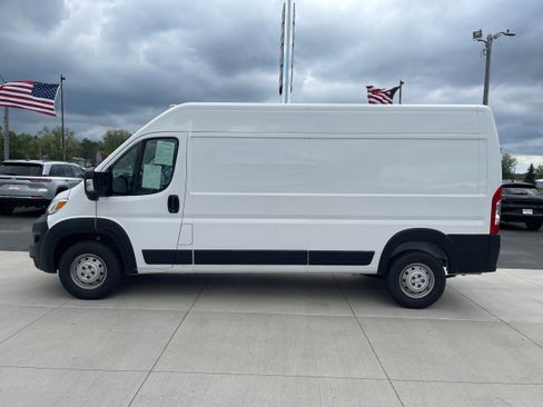 Used 2023 RAM ProMaster 2500 image 4