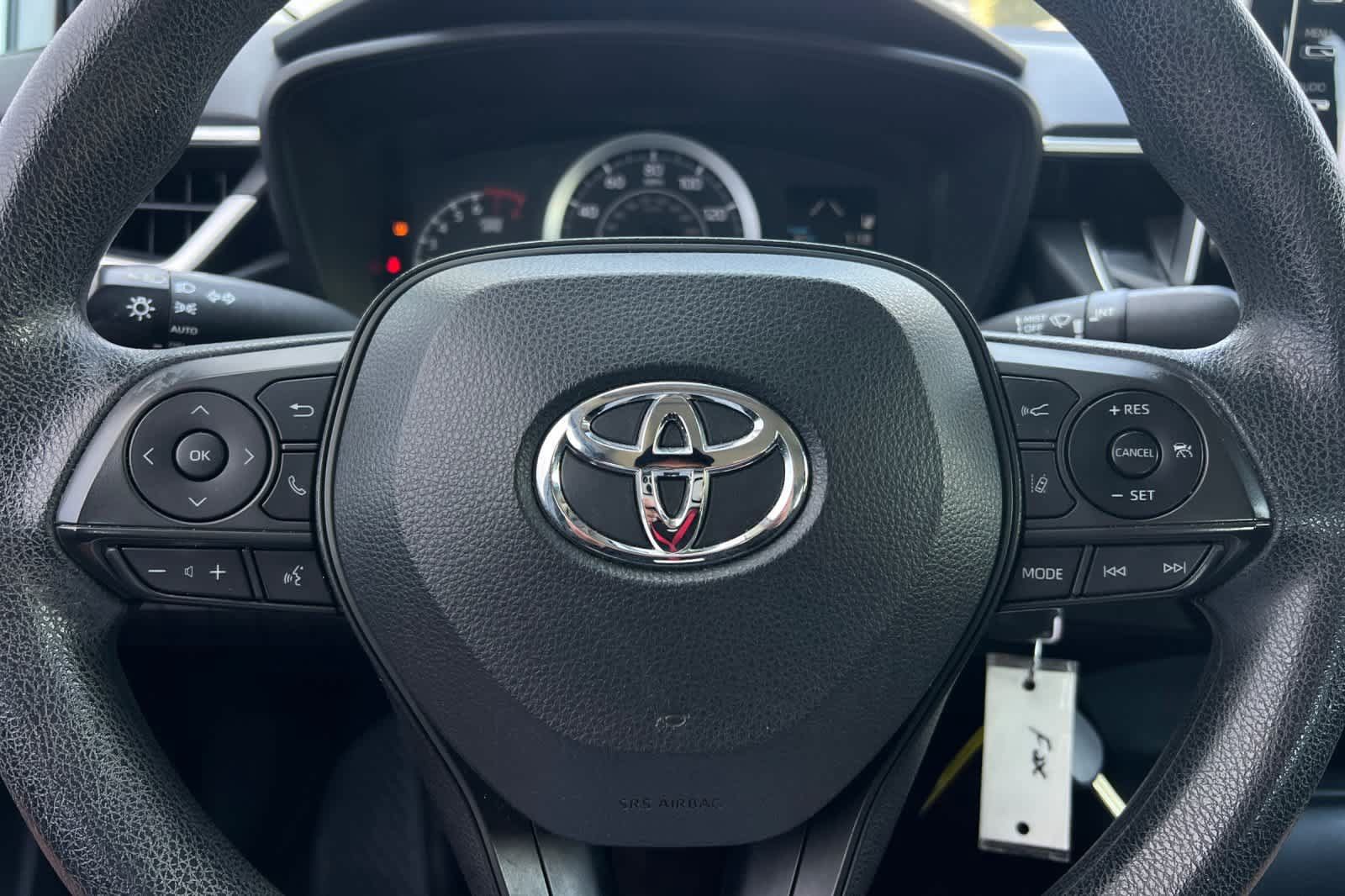 Used 2020 Toyota Corolla LE FWD image 23
