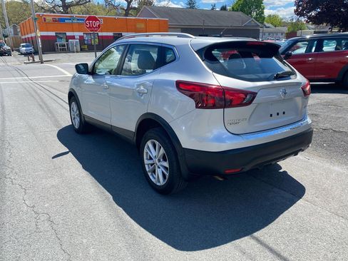 Used 2018 Nissan Rogue Sport SV FWD image 7