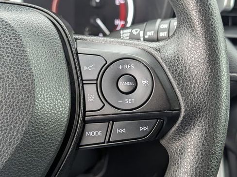Used 2025 Toyota RAV4 XLE FWD image 20