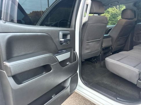 Used 2018 Chevrolet Silverado 1500 LT w/ Texas Edition AWD/4WD image 12