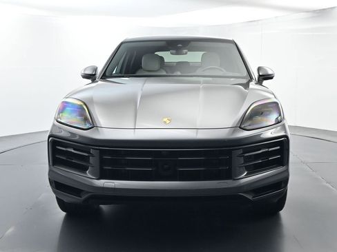 Certified 2024 Porsche Cayenne Coupe AWD/4WD image 18