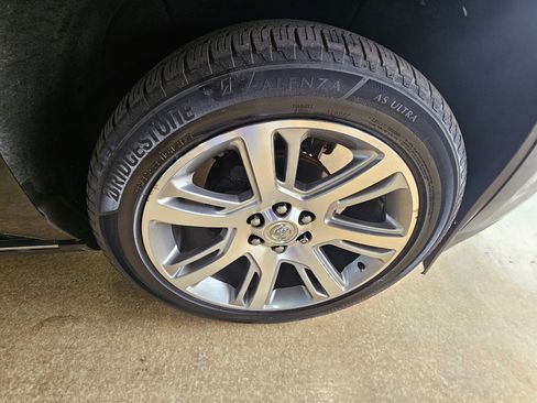 Used 2015 Cadillac Escalade ESV Premium image 56