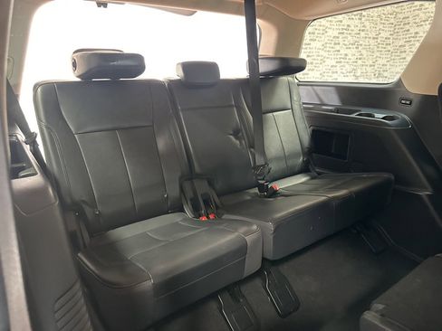 Used 2024 Ford Expedition XLT image 13
