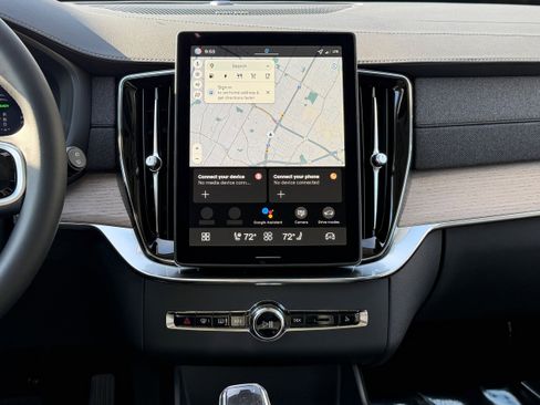 New 2026 Volvo XC90 T8 Plus image 13