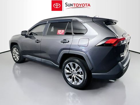 Used 2021 Toyota RAV4 XLE Premium FWD image 5
