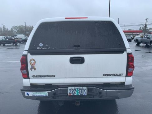 Used 2005 Chevrolet Silverado 1500 LS image 3