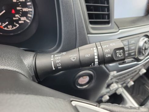 Used 2020 Nissan Pathfinder SL image 29