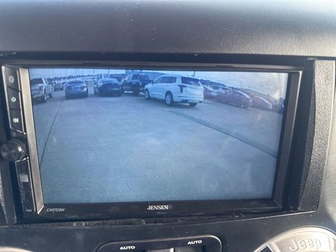 Used 2015 Jeep Wrangler Unlimited Sahara w/ Max Tow Package image 44