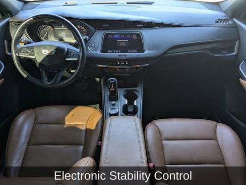 Used 2021 Cadillac XT4 Premium Luxury AWD/4WD image 17