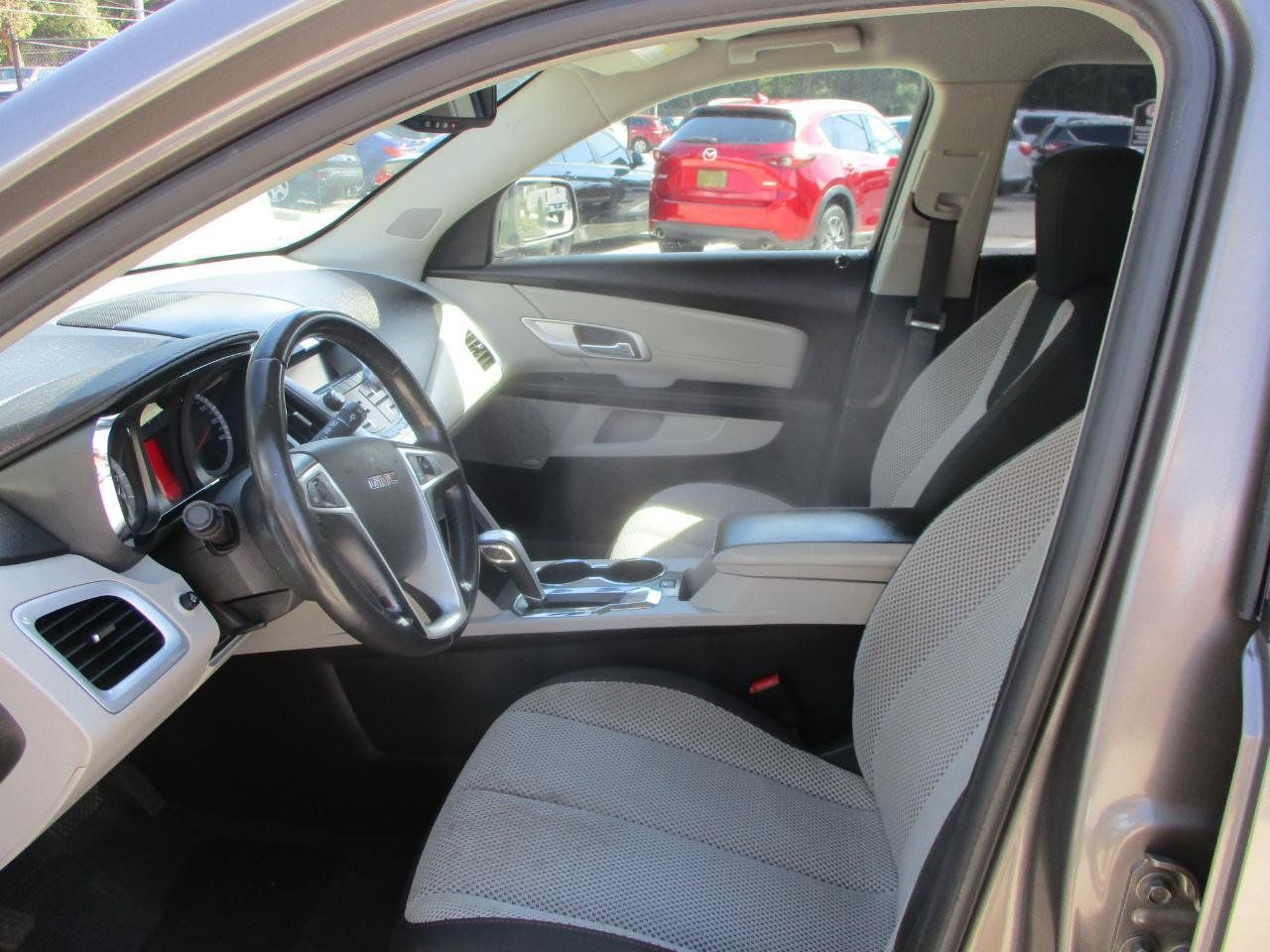 Used 2011 GMC Terrain SLE FWD image 13