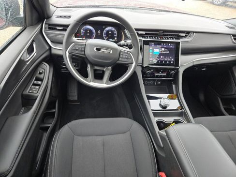 Certified 2024 Jeep Grand Cherokee Laredo X w/ Luxury Tech Group I image 16