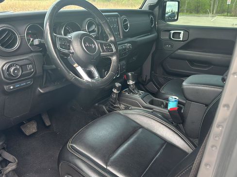 Used 2023 Jeep Wrangler Sahara w/ Cold Weather Group AWD/4WD image 11