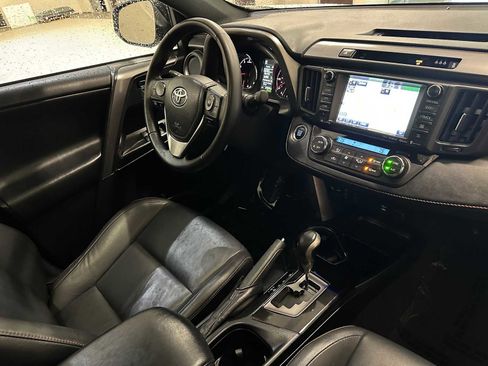 Used 2017 Toyota RAV4 SE w/ Advanced Technology Package AWD/4WD image 32