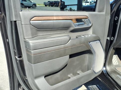 Used 2024 Chevrolet Silverado 2500 High Country AWD/4WD image 14