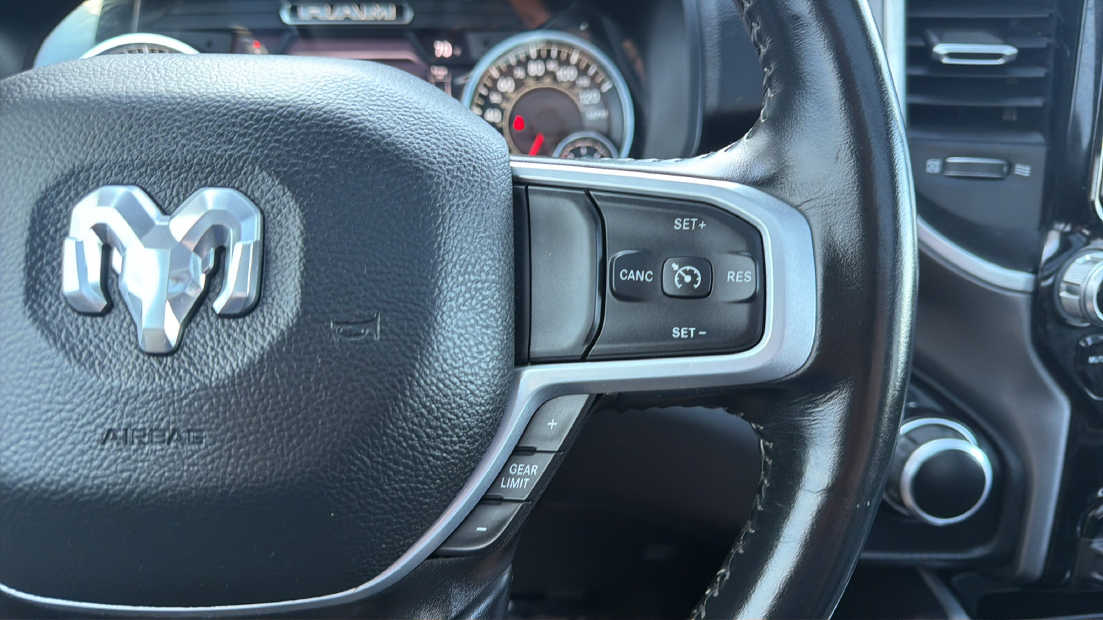 Used 2023 RAM 1500 Big Horn AWD/4WD image 19