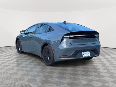 Used 2026 Toyota Prius Plug-In Hybrid FWD image 5