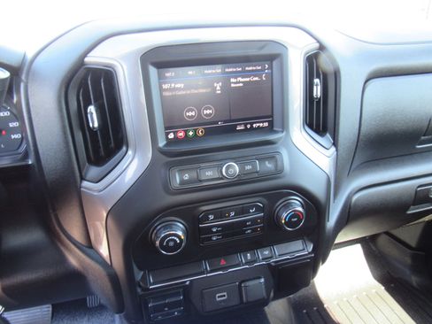 Used 2020 Chevrolet Silverado 2500 W/T w/ WT Convenience Package RWD image 11