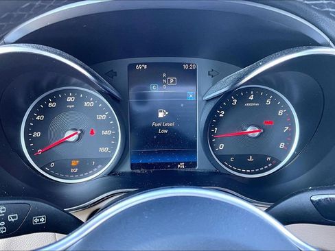 Used 2022 Mercedes-Benz GLC 300 image 12