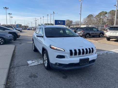 Used 2014 Jeep Cherokee Latitude image 2